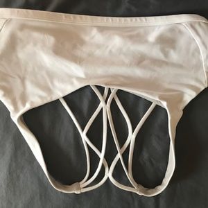 LULULEMON WHITE SPORTS BRA SIZE 8 LIKE NEW